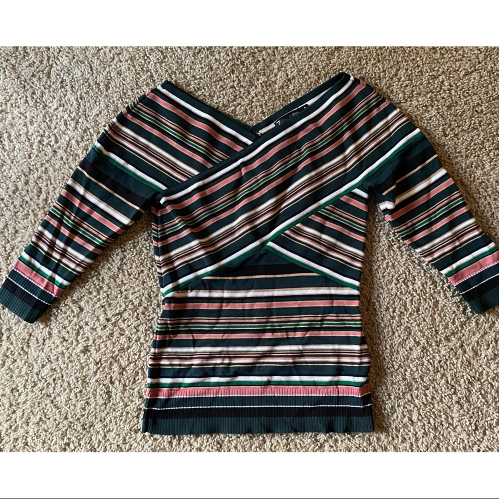 New York & Company, size Medium, SUPER FORGIVING!